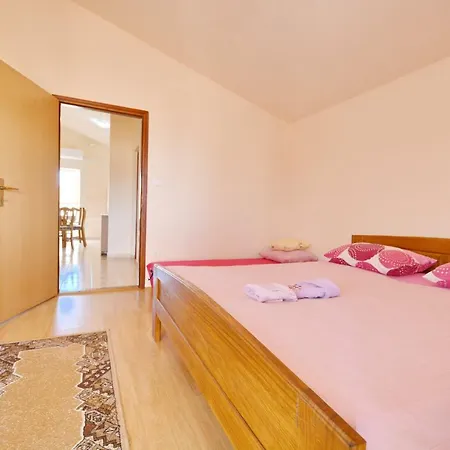 Stefi Apartman *