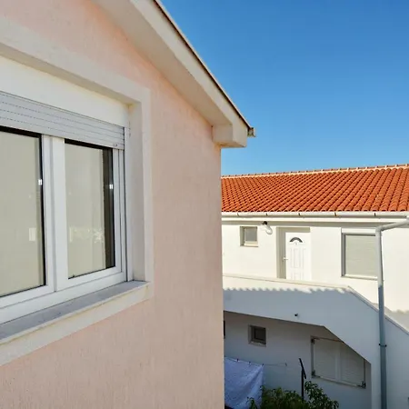Stefi Apartman Vir