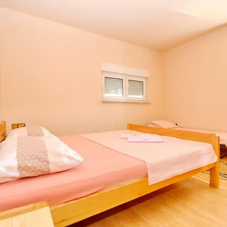 Stefi Apartman *