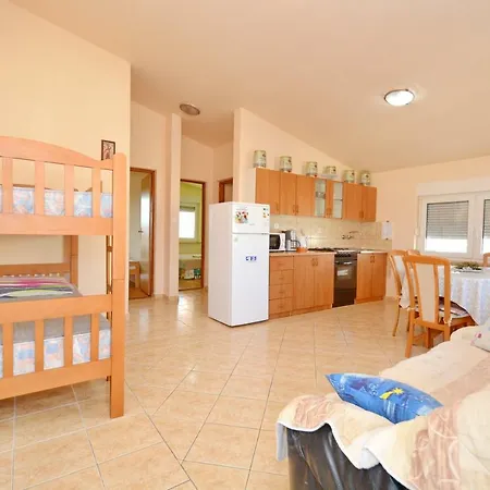 Apartamento Stefi Vir